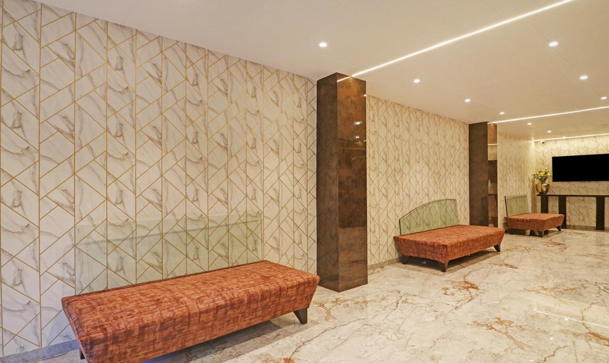 Treebo Premium Seven Lake View حيدر أباد المظهر الخارجي الصورة