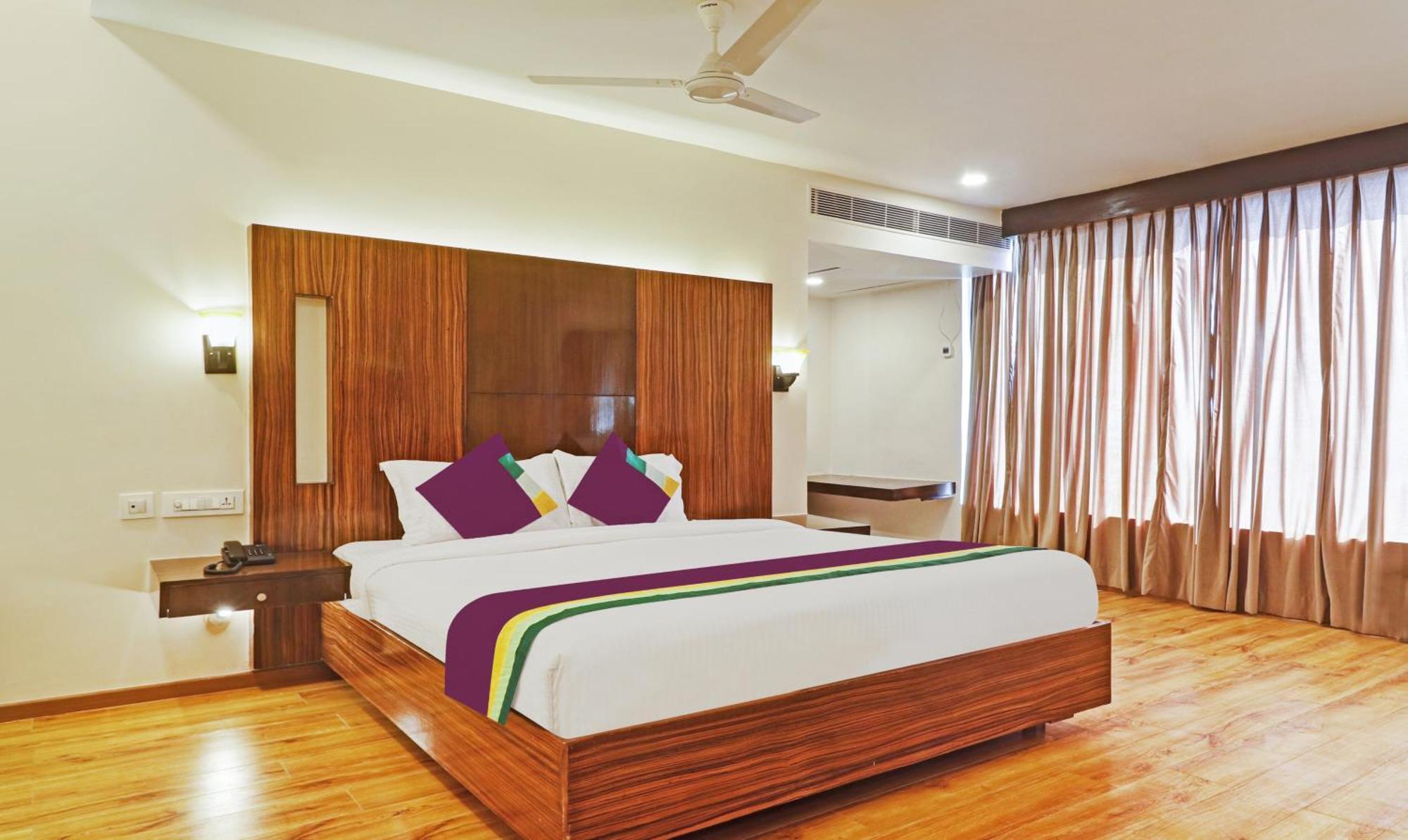 Treebo Premium Seven Lake View حيدر أباد المظهر الخارجي الصورة